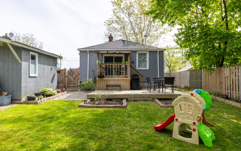 66 ARGYLE Crescent, St. Catharines, ON L2P 2P4